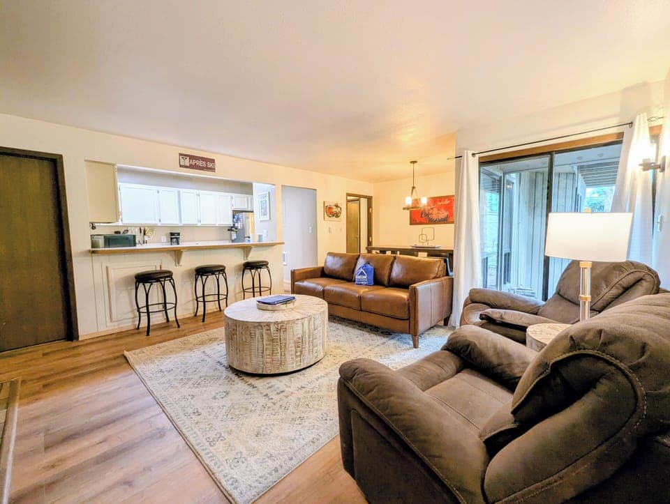 Cozy condo at Flying Dutchman!