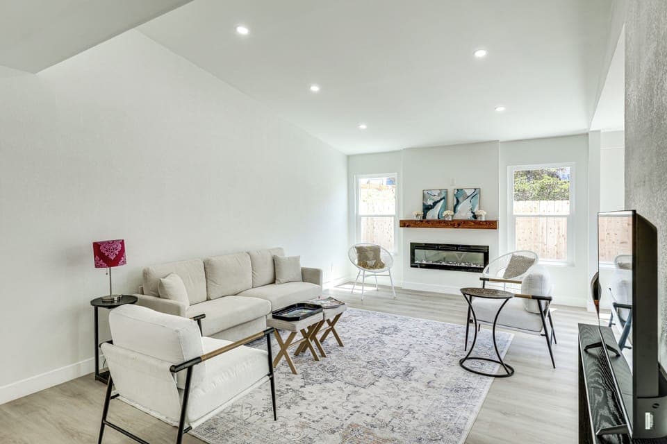 San Marcos Vacation Rental | 3BR | 2BA | Step-Free Access | 1,485 Sq Ft