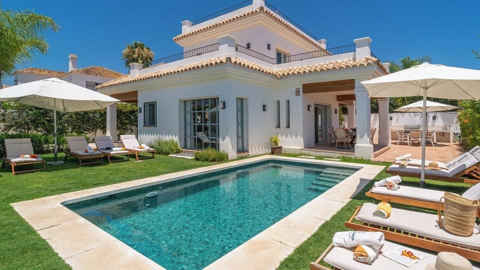 Villa del Mar Marbella by Ruralidays