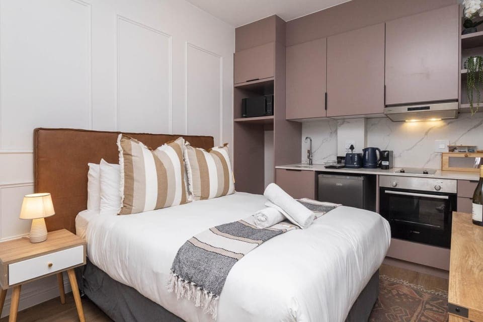 Venice House Cozy Studio in Heart of Cape Town (28779)