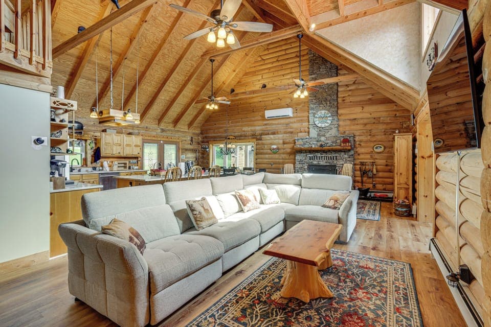 Oakland Vacation Rental | 6BR | 3BA | Stairs Required | 3,232 Sq Ft
