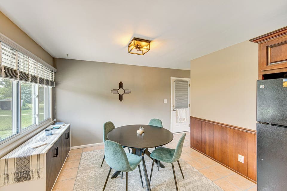 Dining Area | Dishware & Flatware