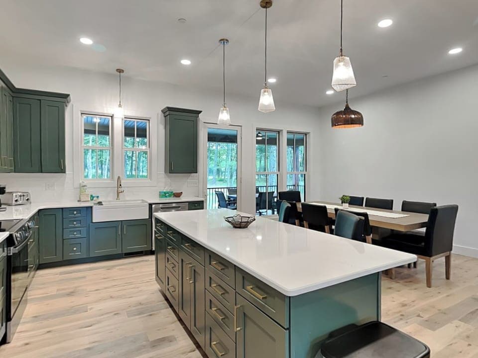 Full Kitchen