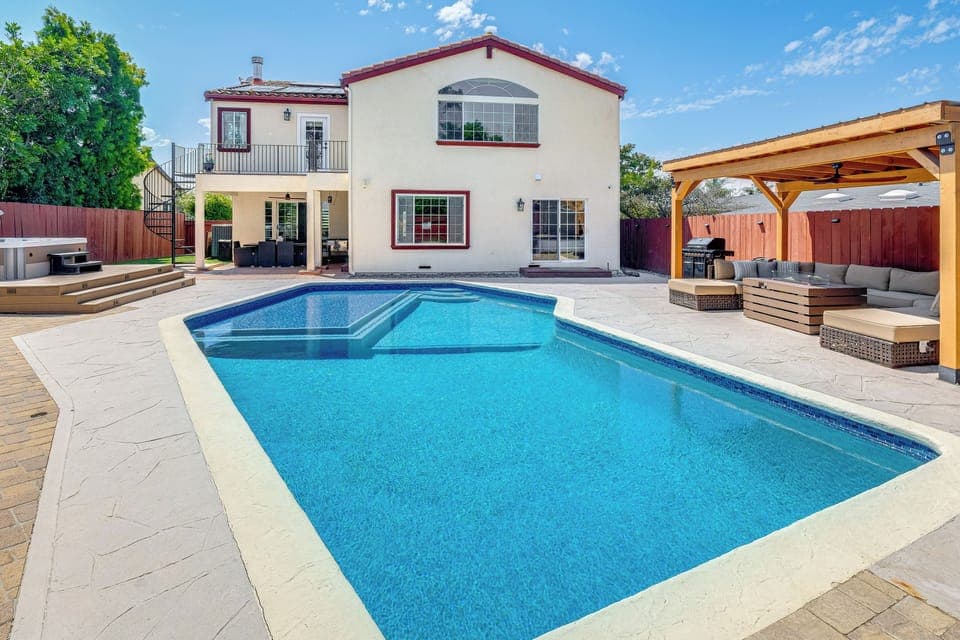 San Diego Vacation Rental | 5BR | 4.5BA | 3,200 Sq Ft | 3 Steps Required