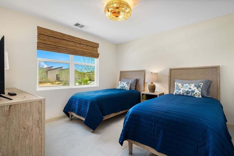 Guest room with twin beds.