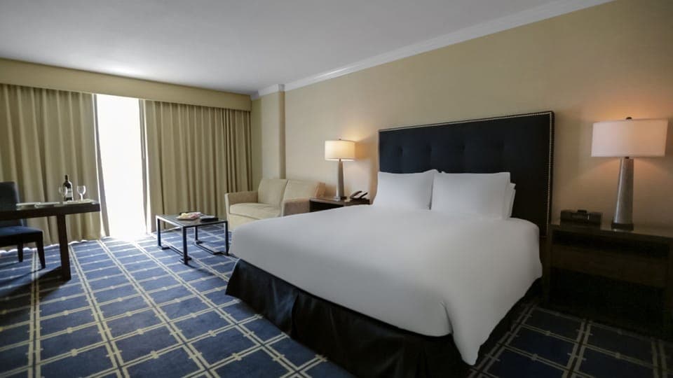 Unit with 1 King size bed