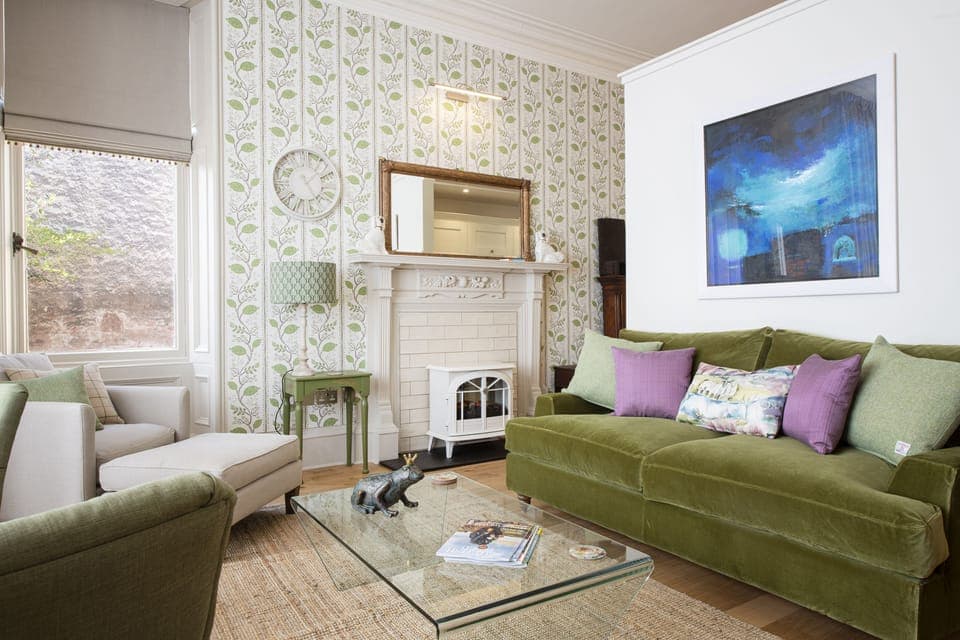 But 'n' Ben Living Area