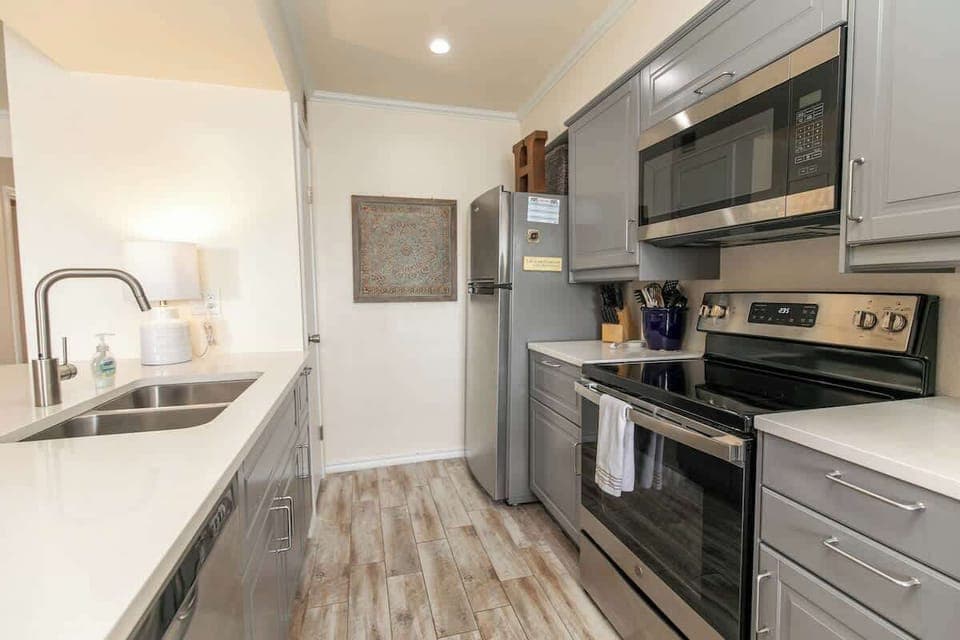 Full kitchen with updated appliances.