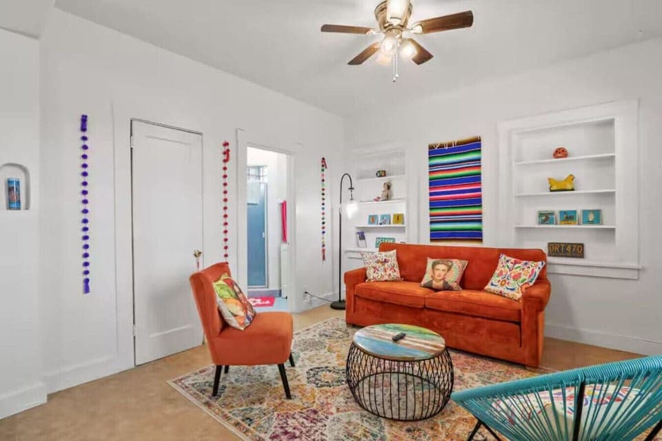 Living Room (Sofa) /Centre Table and chair