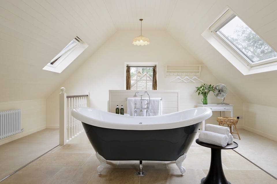 The Coach House at Broadwell Manor Bedroom - StayCotswold