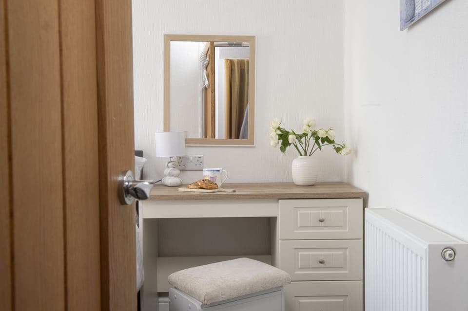 Dressing table in bedroom two - Bryher Cottage, Stay Ca Holidays