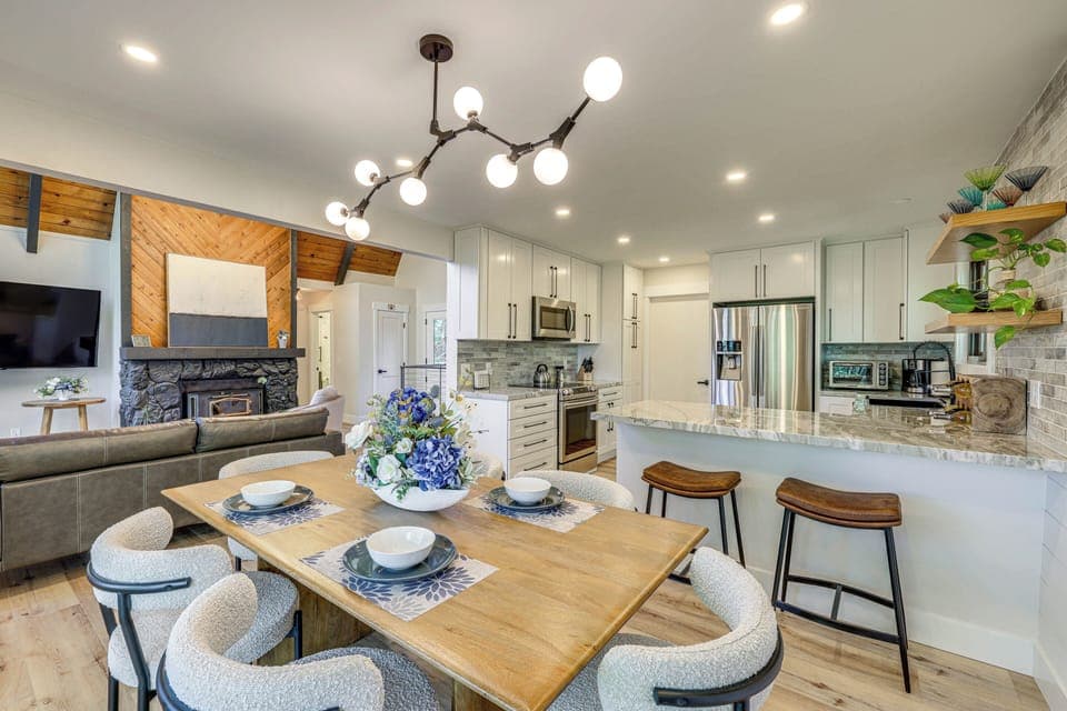 Dining Area | 2-Story Cabin | Open Floor Plan | Central A/C & Heating