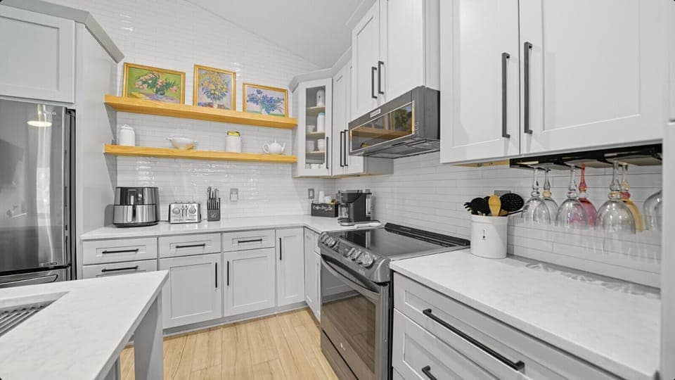 From morning coffee to evening cocktails—this kitchen has you covered
