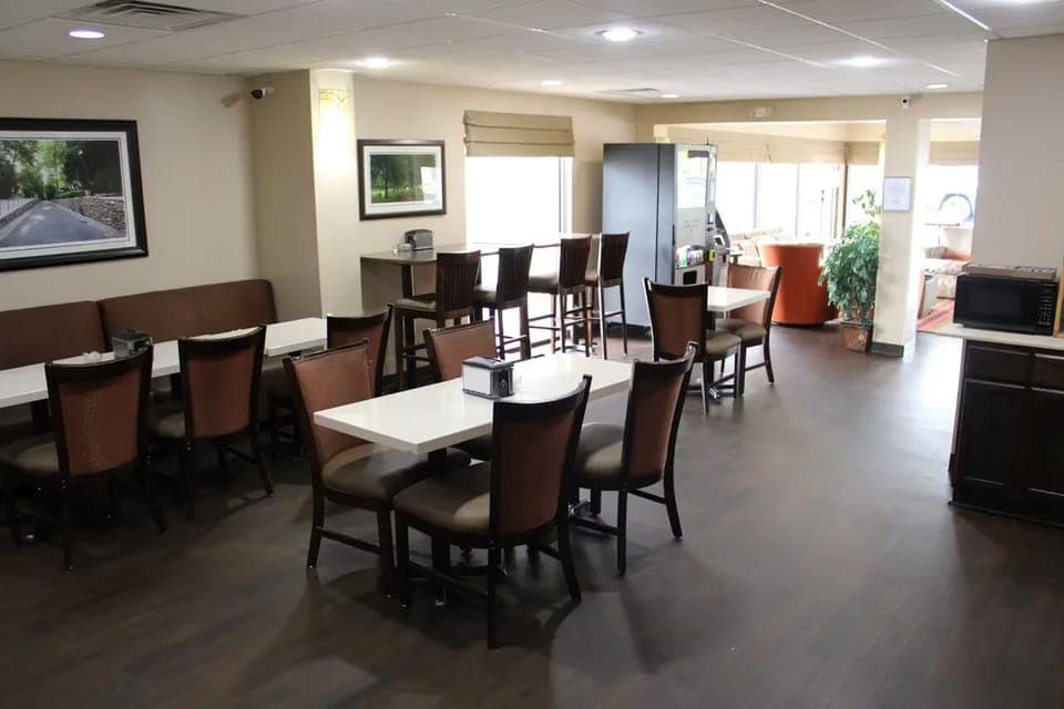 Start mornings comfortably in a spacious, casual breakfast room.