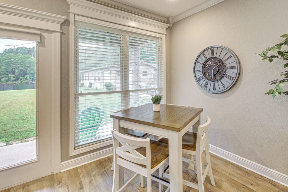 Breakfast Nook | 1st Floor