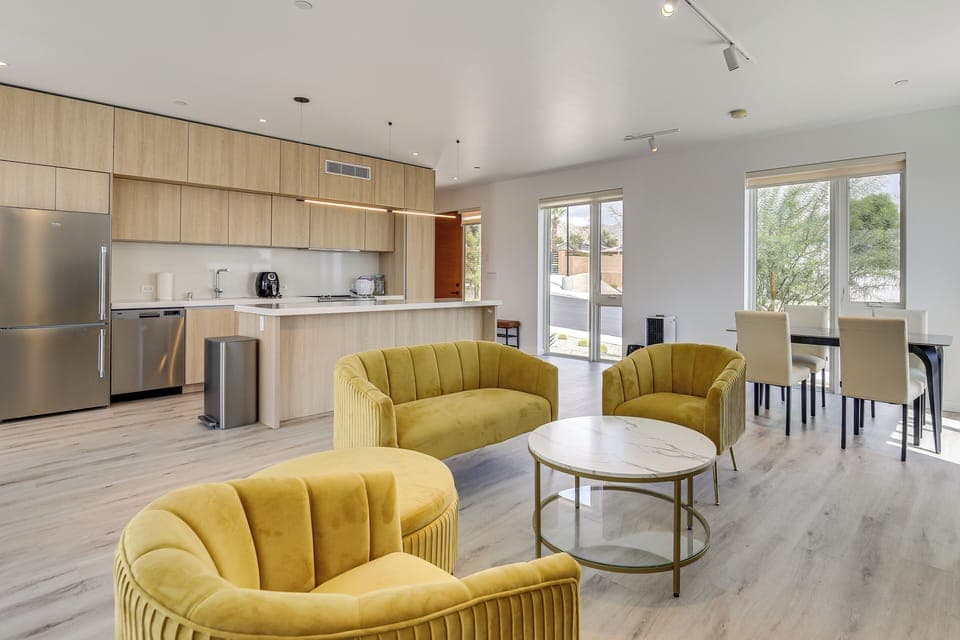 Main House Interior | Full Kitchen | Free WiFi