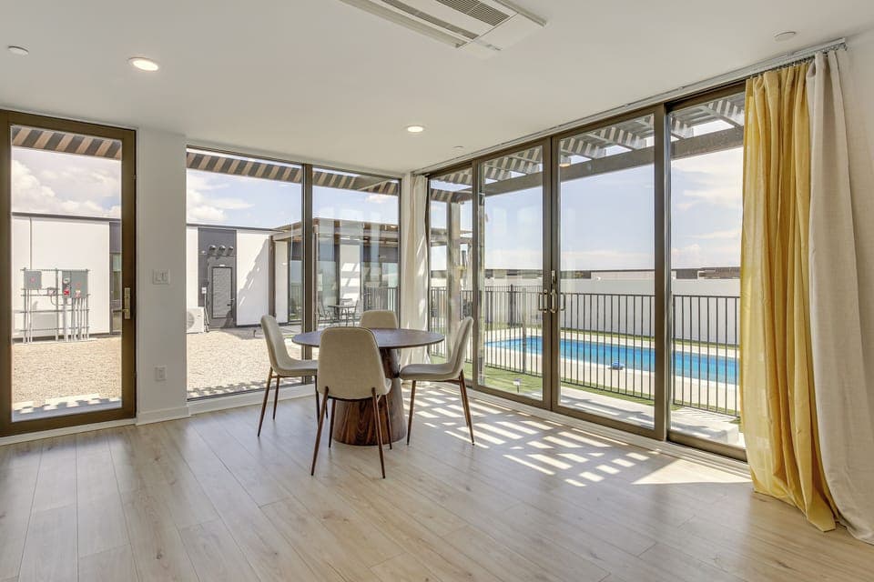 Guest House | Dining Area