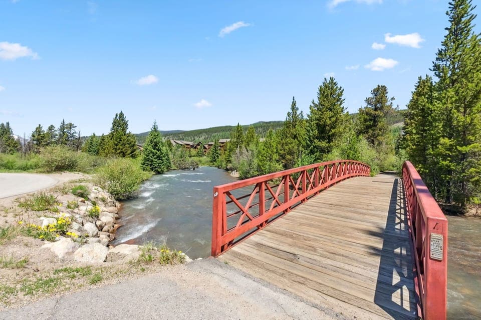 Local trails and paths right outside the unit