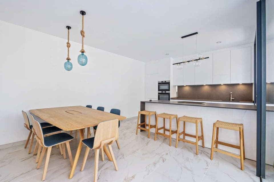 Kitchen | Dining area