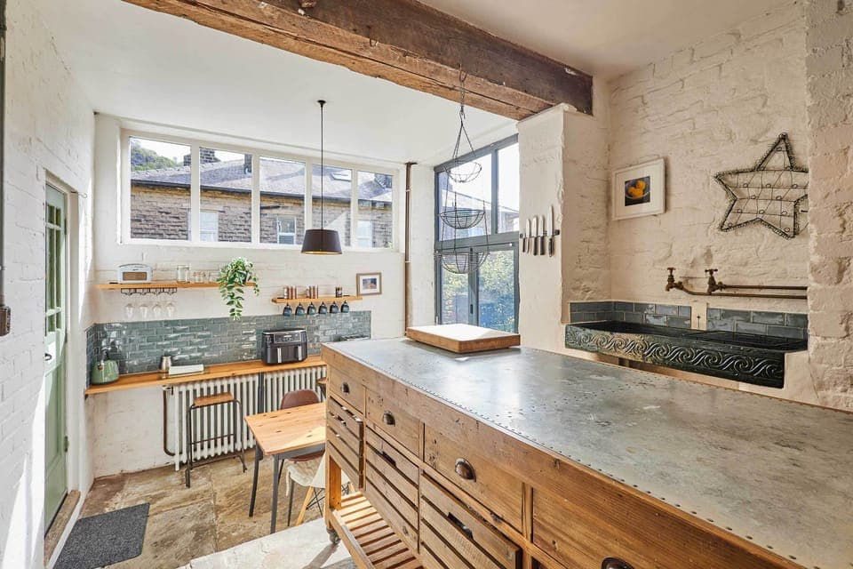 The Artist's House, Hebden Bridge - Host & Stay