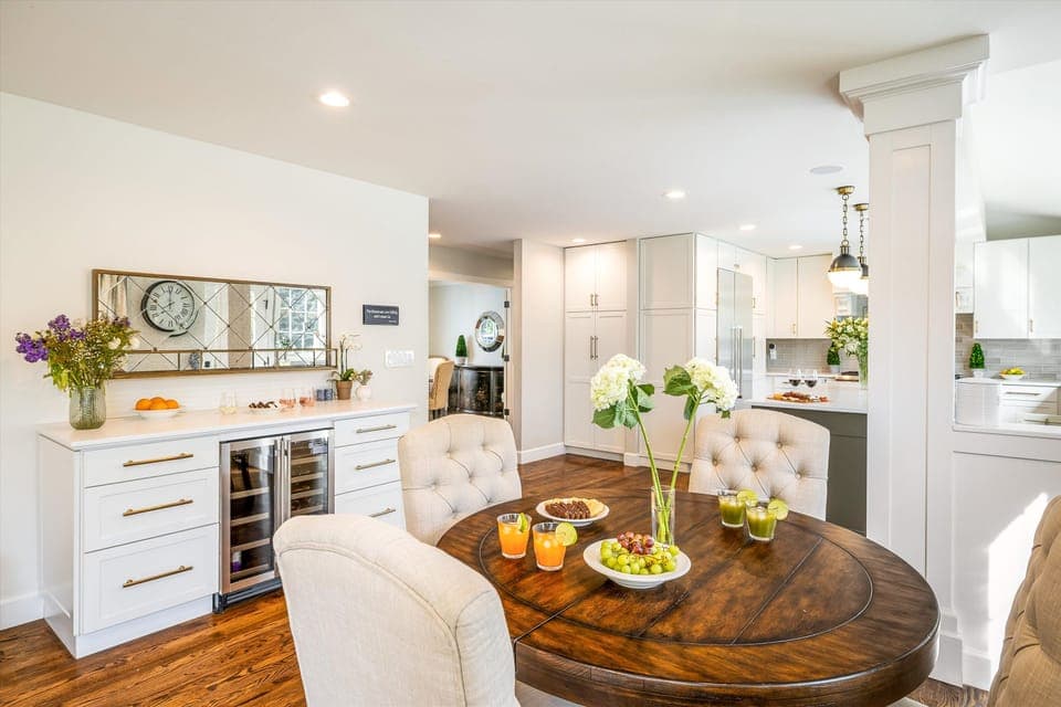 Breakfast area