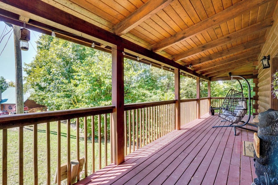 Sevierville Vacation Rental | 2BR | 2BA | 1,310 Sq Ft | 2 Steps to Enter