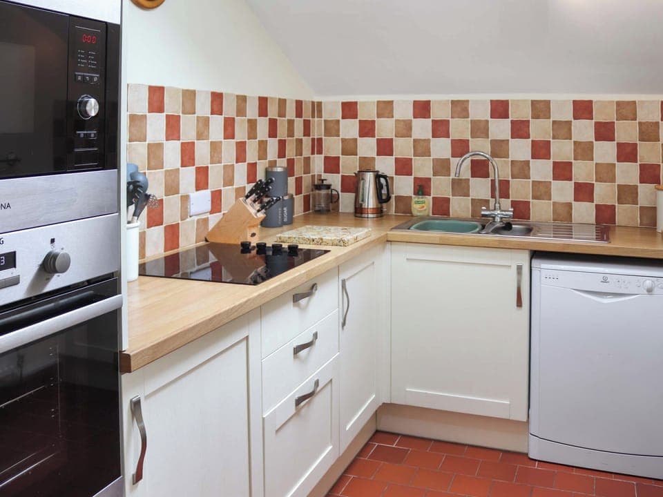 Kitchen | Cothi Cottage - Ffynnongrech Farm Cottages, Talley, near Llandeilo