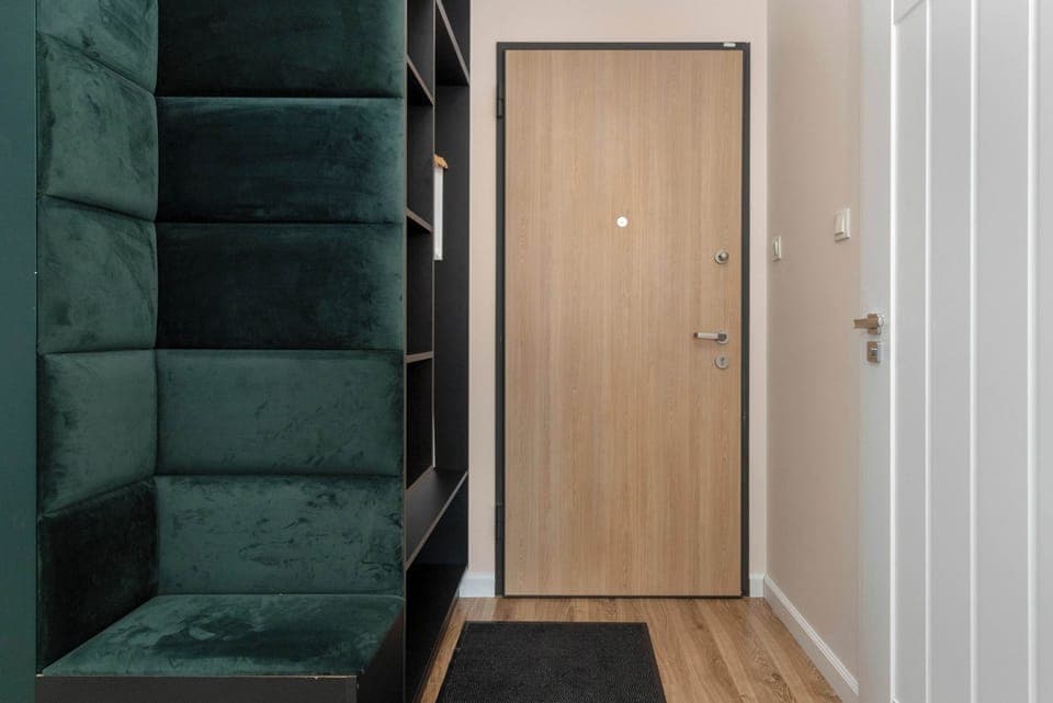 Elegant and modern one-bedroom apartment with functional equipment.