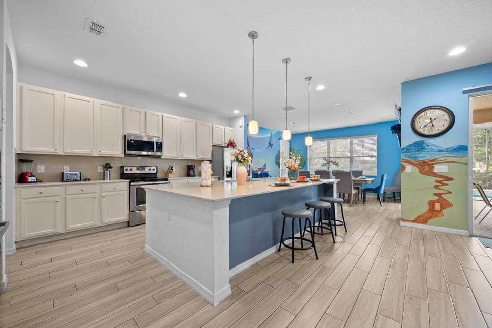 Full kitchen