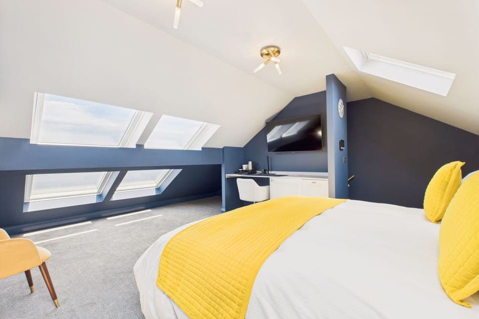 Bellevue Luxe, Redcar - Host & Stay