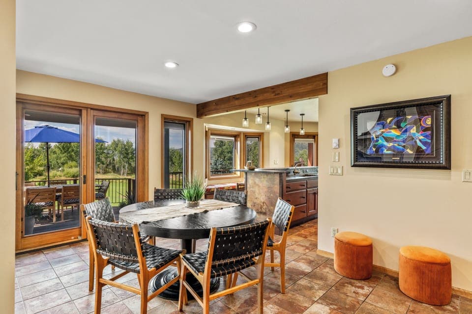 Dining Area - Main Floor