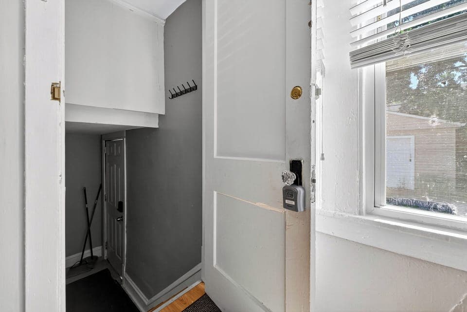 Extra storage with lockbox