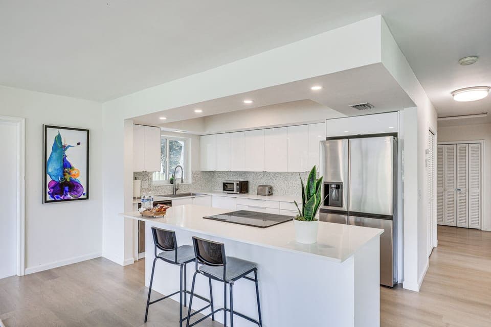 Kitchen | Espresso Machine | Dishwasher | Toaster