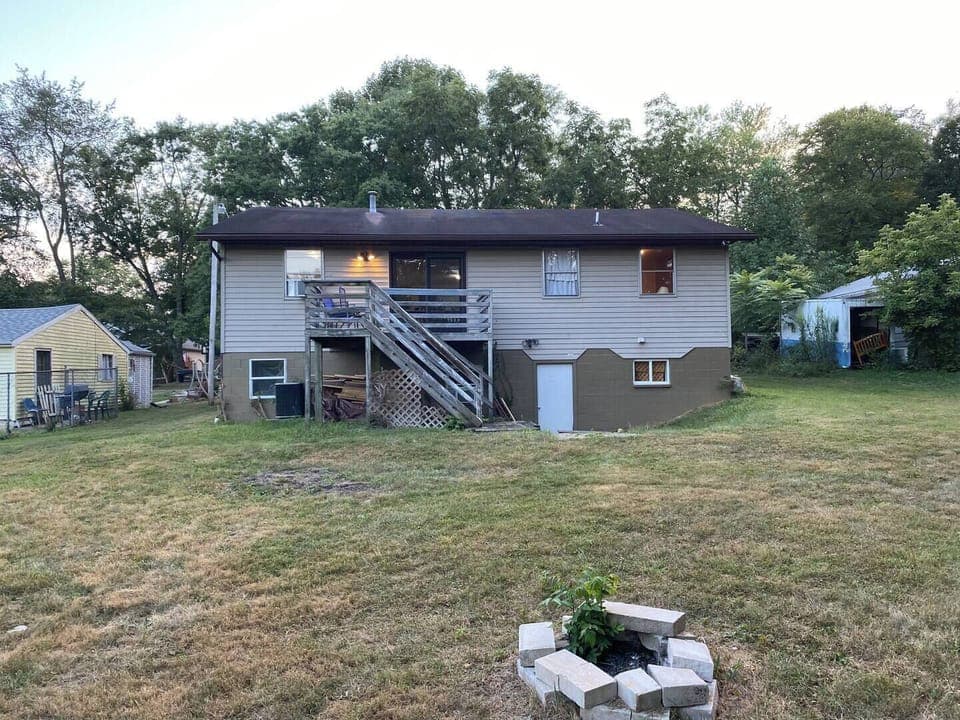 Backyard, firepit