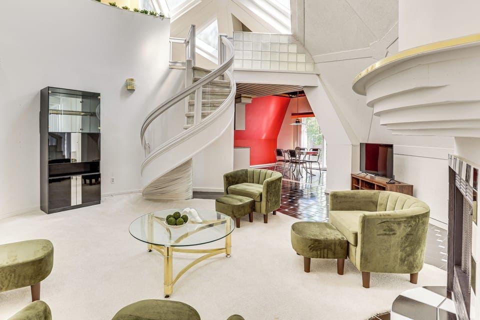 Dover Vacation Rental | 5BR | 3BA | 4,200 Sq Ft | Stairs to Access