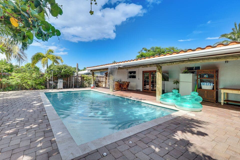 Deerfield Beach Vacation Rental | 4BR | 2BA | 1,300 Sq Ft | 1 Step to Enter