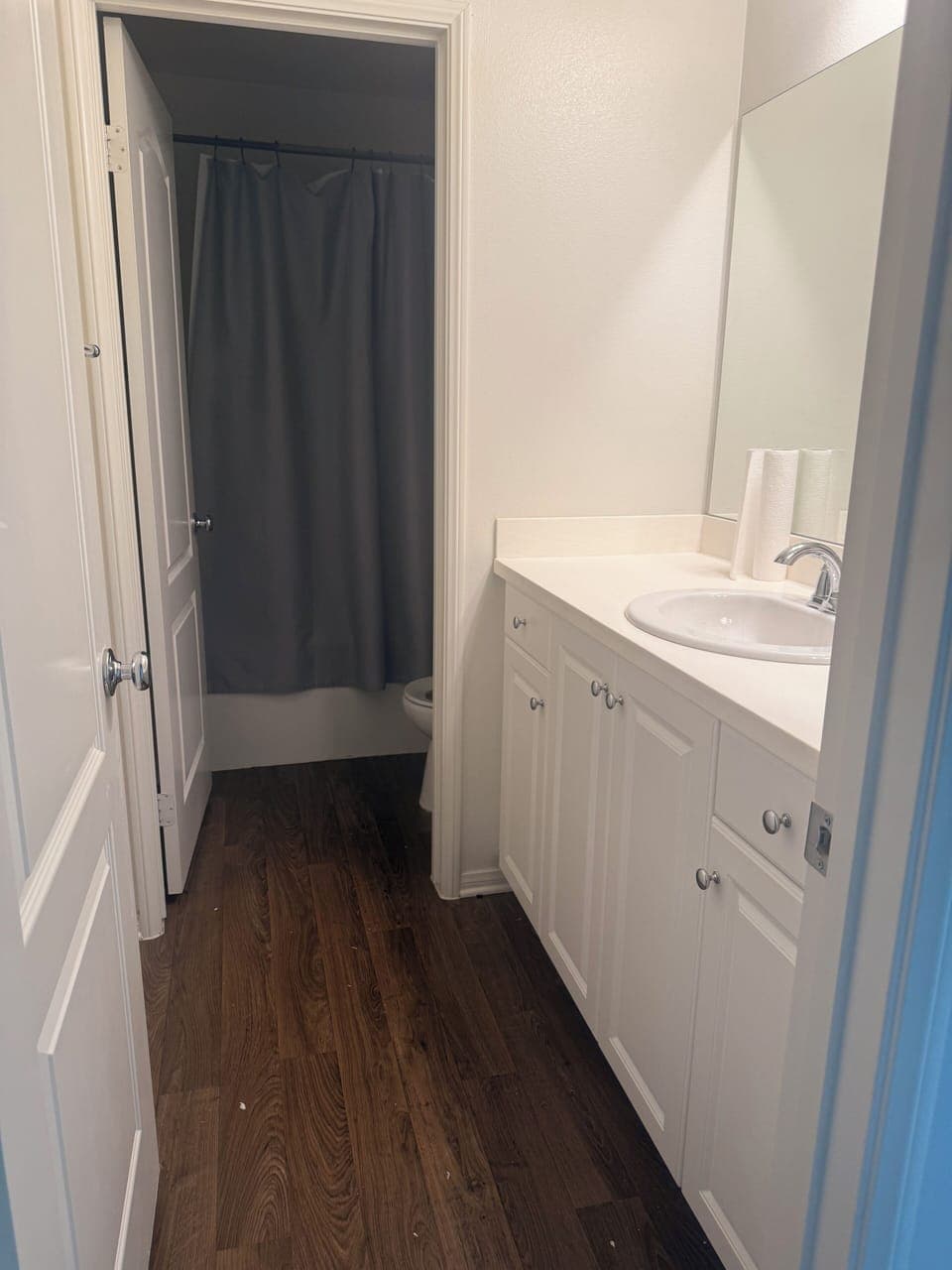 2nd bathroom 2nd floor