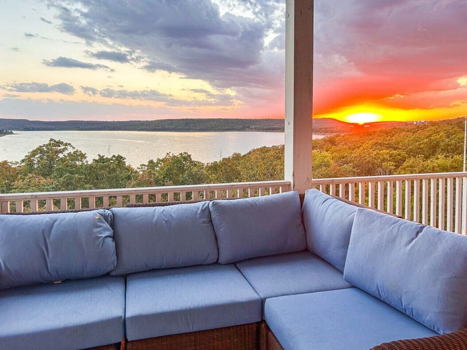 Lakeview sunset from the primary balcony