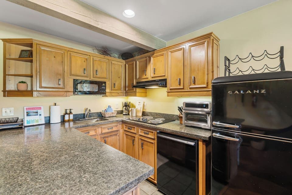 The Mt. Bachelor Retreat - Main Floor Kitchen