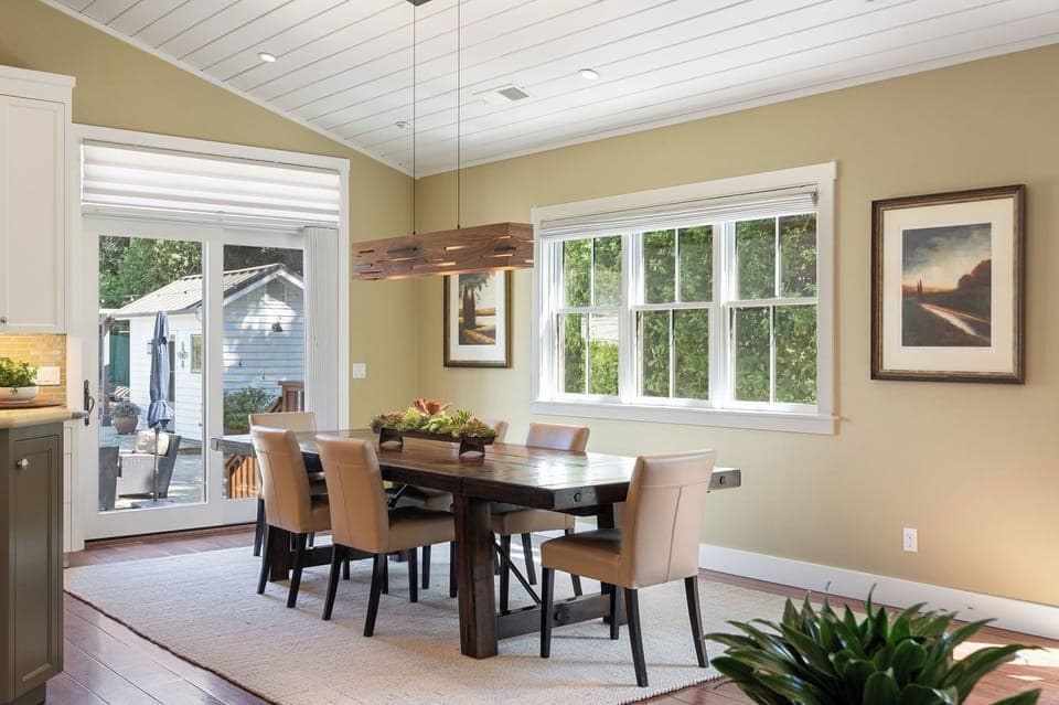 Main House: dining area