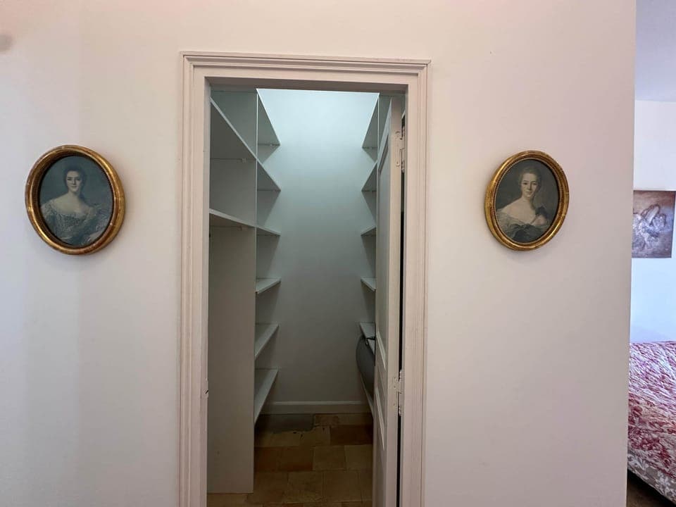 bedroom 3, decoration, walk-in closet