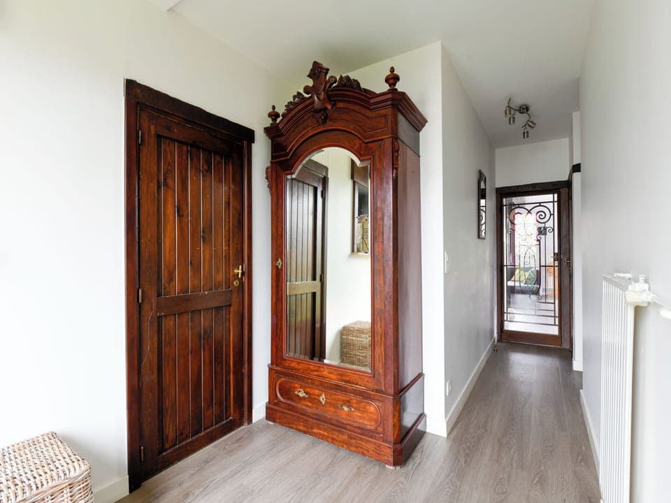 Entrance / Reception