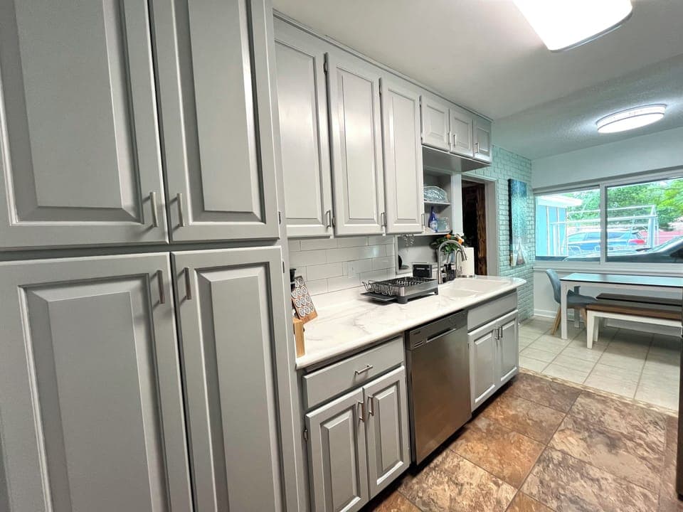 Full Kitchen