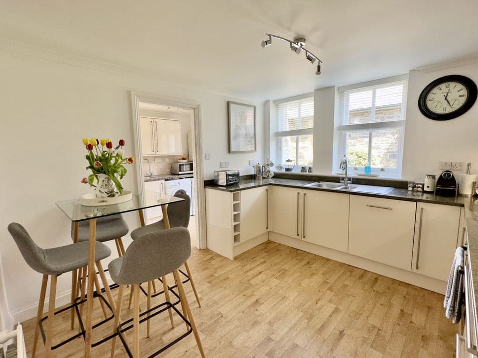 Kitchen of Heather House Holiday Cottage, Padstow, North Cornwall