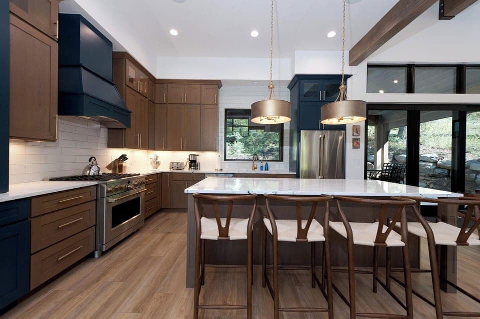 Kitchen and Bar