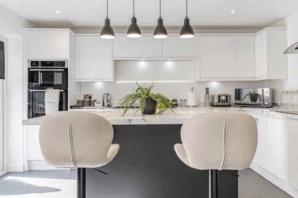 Living Room / Lounge