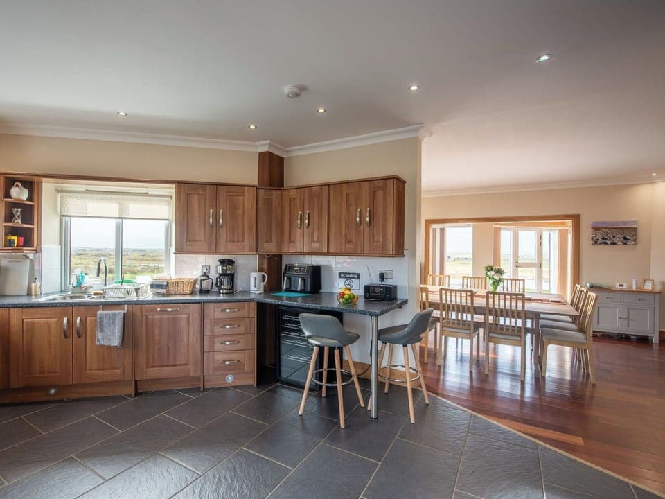 Interior Design, Furniture, Couch, Flooring, Floor, Room, Ceiling, Living Room, Apartment