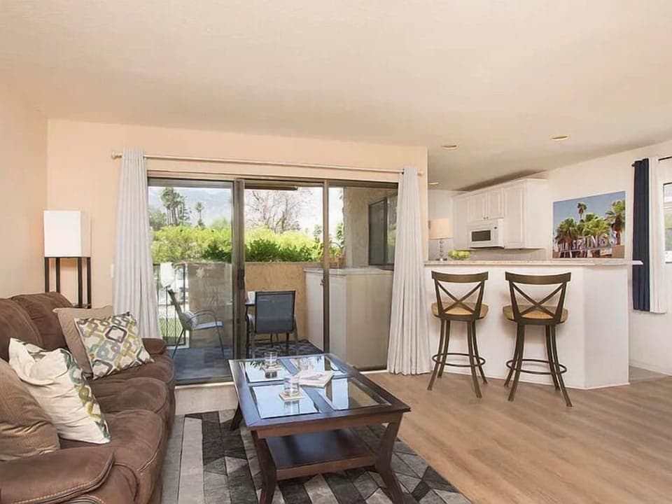 K0151 - Living Room Area