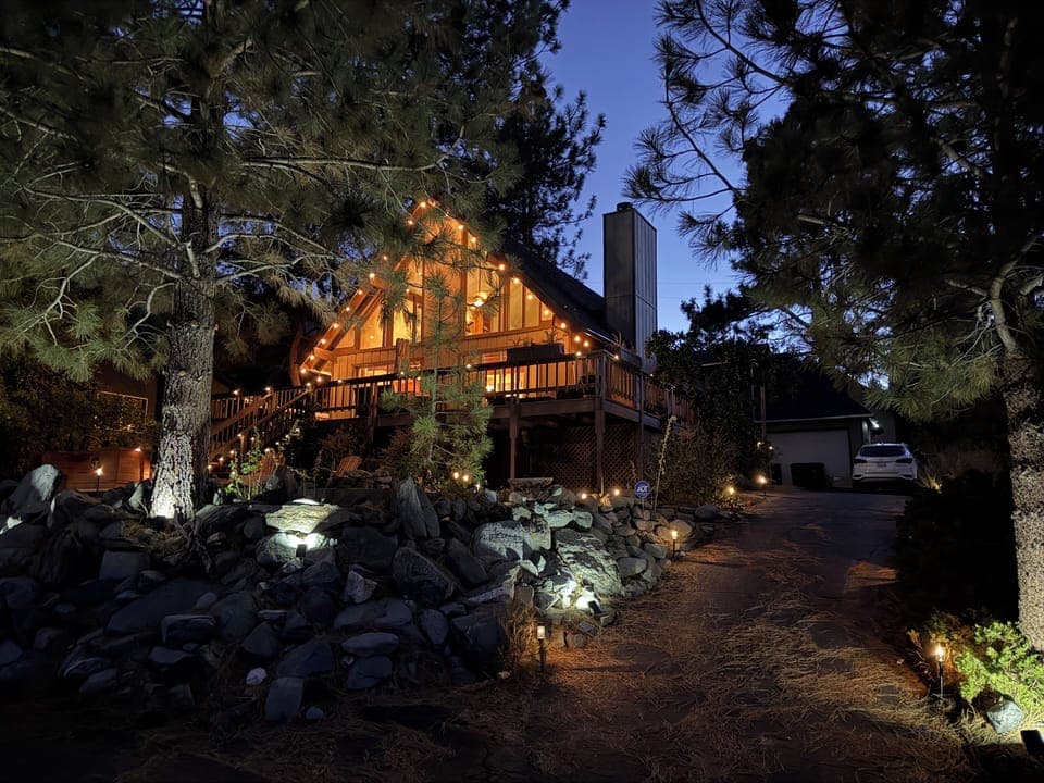 Welcome to our cozy "Bearly Behaving" cabin!  Peaceful, quiet, and charming.