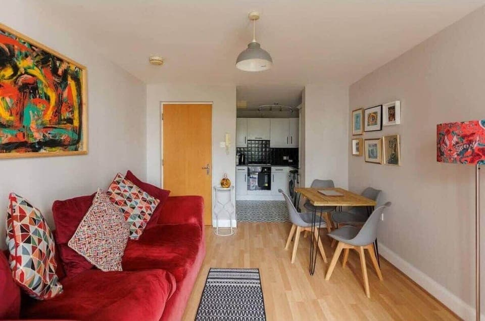 Living Room / Lounge